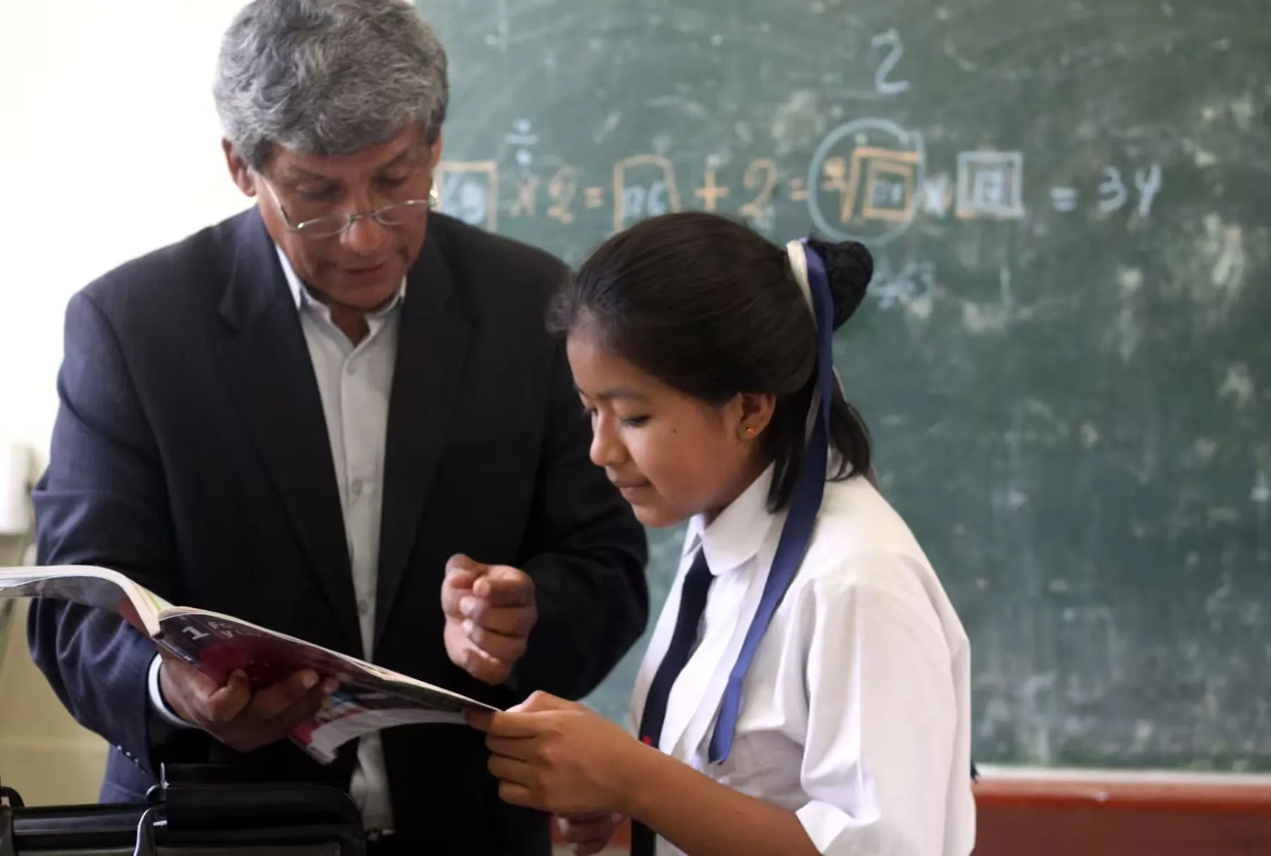 Minedu convoca concurso de ascenso CPM para docentes de IE gestionadas por Mindef